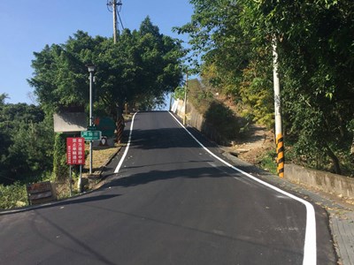 石岡區萬仙街路平2.14公里完成 單車車友大讚:舒坦路面騎車令人心曠神怡