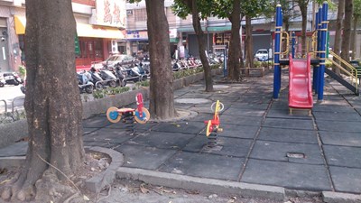 太平區公所養護長億公園缺失 建設局協助緊急修復危險性與可快速改善部分