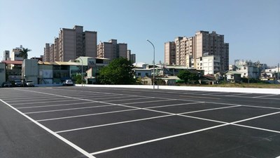 改善水湳市場周遭停車問題 中市交通局增156格汽車格