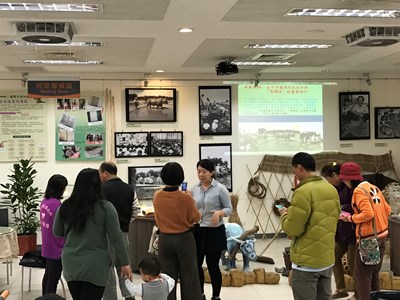南屯吉祥物「咖咖」邀賞檔案展 認識早年農業時期