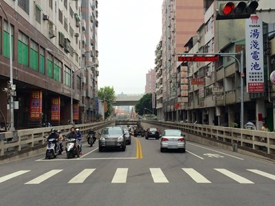 中市府核准東山路地下道填平工程交維與道路施工許可 鐵工局如期動工