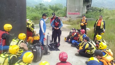 中市消防局加強操演 維護汛期水域安全