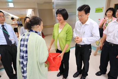 中市車禍清潔隊員恢復意識 林副市長前往關懷將全力協助後續醫療及理賠