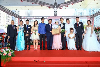 70對甜蜜新人結婚 林市長分享婚姻經營之道