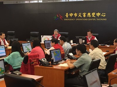 梅雨鋒面降豪雨 市府災害應變中心持續開設備戰