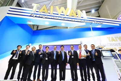 林市長出席巴黎航展台灣館記者會 向世界行銷台中智慧機械及航太產業