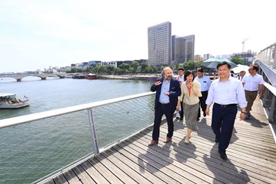 巴黎貝西村改造帶動人潮回流 台中舊城再生借鏡