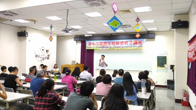 動保處辦寵物溝通講座 矯正毛小孩壞習慣