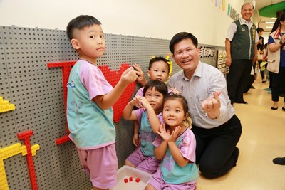 送給市民的父親節禮物 中市首座親子旗艦型開幕