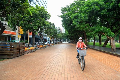 「台中之心」人本通行改善工程啟動 林市長:讓自行車文化成為市民生活態度