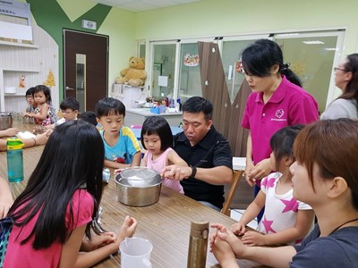 「暑假親子fun輕鬆,花現親子共學趣」活動(2)