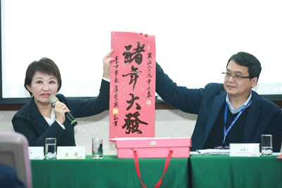 中市府新團隊首場行動市政會議前進谷關 盧市長:拼經濟、拼經濟、再拼經濟