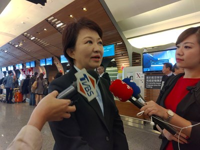 連行李都沒帶 盧市長一日來回訪港招商引資