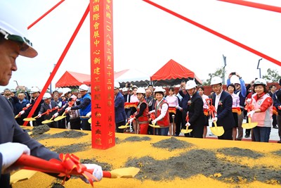 中市水湳國際會展中心不再紙上作業 盧市長拍板定案今日動工