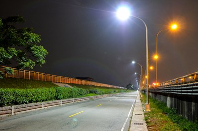 點亮筏子溪迎賓水岸廊道 南屯筏子東街路燈啟用