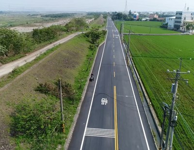 造福中彰通勤族 烏日區溪岸路路平完工