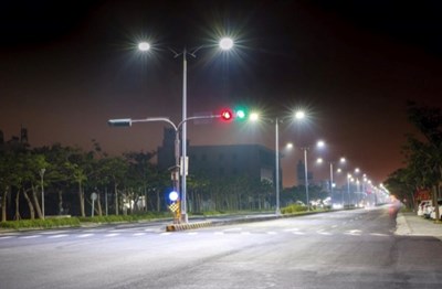 愛心做公益 市府邀各界加入公園綠地、人行道、路燈認養行列