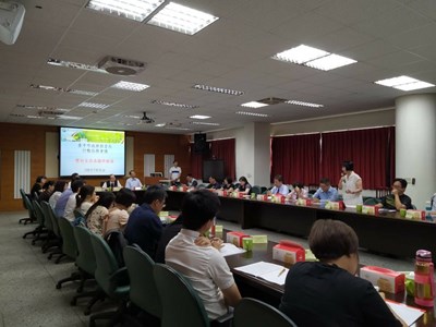 中市府教育局首場行動局務會議登場 實際了解學校需求