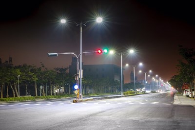 中市水銀路燈汰換為LED燈 年省逾億電費