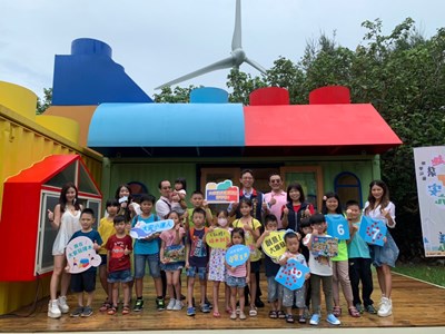 大安濱海露營區明年春季開放 今辦尋寶活動搶先體驗彩色積木夢幻露營區