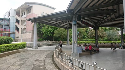 改善大里運動公園圓形廣場淹水 中市建設局重新施作排水工程