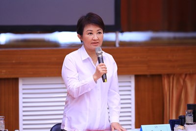 市長盧秀燕日強調,「台電欠多少,市府就補多少」。