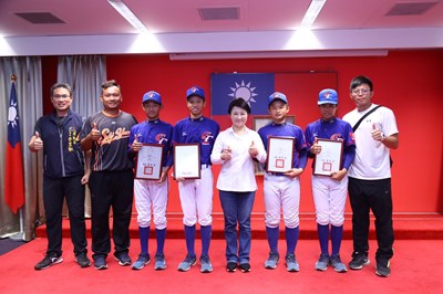 台中選手表現亮眼! 盧市長親自表揚肯定選手努力