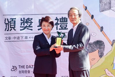 台中文學獎結果出爐 知名作家王定國奪文學貢獻獎