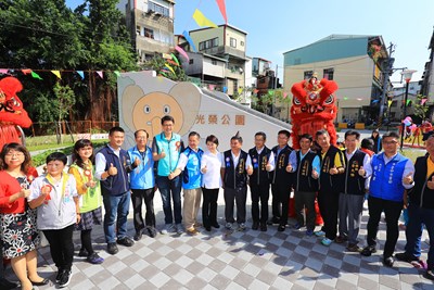 荒地變公園！ 大里「光榮公園」大象圖騰溜滑梯超吸睛