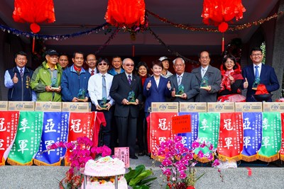 大肚國小120年校慶 盧市長表揚傑出校友