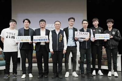 J Team電競列車座談會 選手分享比賽心路歷程