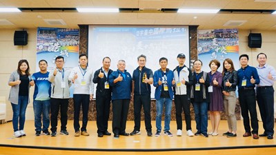 台中知名馬拉松主辦單位,包括岱宇台中國際馬拉松、台中城市半程馬拉松、台中舒跑盃、台中資訊盃公益馬拉松、ZEPRO RUN全國半程馬拉松及2020台中國際燈會馬拉松等代表共同出席 (1)