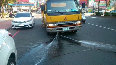 市府啟動應變措施進行灑水車作業