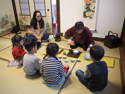 原東勢公學校宿舍修復完成　東勢國小邀師生一同品茶