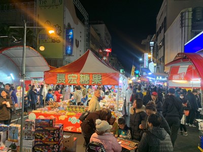 農曆春節將至 中市勞工局：除夕至大年初三假日勞工出勤 工資應加倍發給