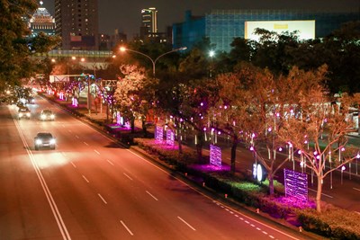 中市府攜手大台中建築師公會將台灣大道變身紫金光河