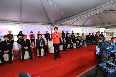 台灣燈會踩街鬧元宵 盧市長歡迎大家到台中