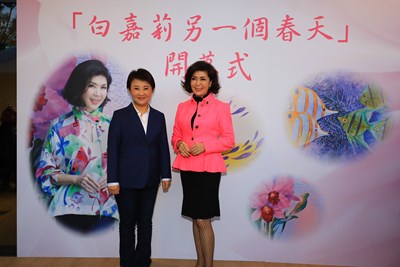 「最美主持人」白嘉莉獻出首次創作個展 台灣燈會花舞館獨家登場
