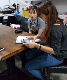 勞工局提醒雇主,聘僱僑外生前,應落實「一掃雙核三查」原則