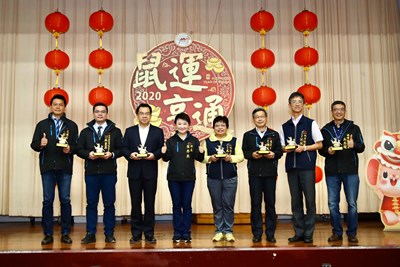 中市創新便民服務大受肯定 盧市長頒獎期許再接再厲