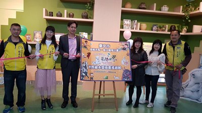 讓藝術融入教學 中市5校輪展繪本培養學生閱讀興趣