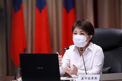 盧市長建議國防部出席中央防疫會議,主動對外釋疑,市府也將與中央合作積極善後,全力防堵疫情