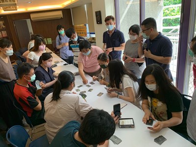 助情障生溝通 中市教育局教師研習把桌遊帶入教學
