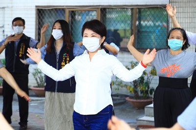 校園假日首解封 盧市長陪民眾運動