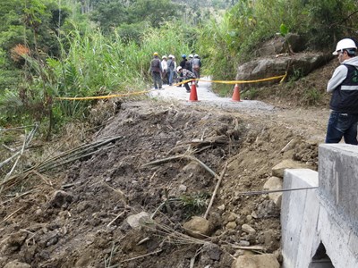 山區作業應隨時注意豪大雨是否造成土石鬆動及土石流