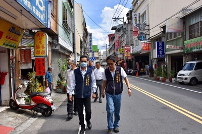 為促進潭子、大雅、神岡商圈發展,台中市政府經發局與潭子區公所、大雅區公所等人員共同現勘