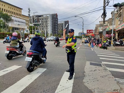 端午連假湧車潮 中市府加強交通違規執法