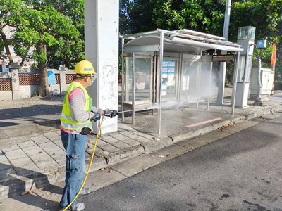 6月13日中市龍井區沙田路候車亭消毒