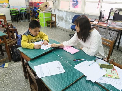 龍井區龍津國小的陳同學從學習中獲得動力，向下階段學習前進