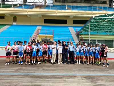 自由車選手備戰全運會 中市運動局長加油打氣